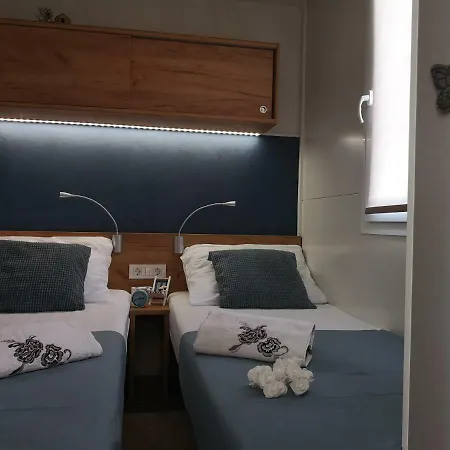 مكان تخييم D&z Mobile 4*
