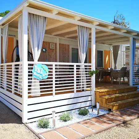 Campsite D&z Mobile Biograd Na Moru